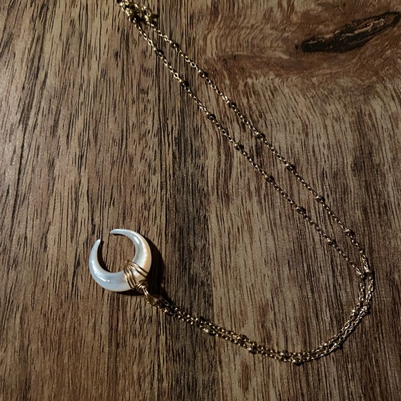 14k Gold Filled Mother of Pearl Moon Necklace - Picture 1 of 3